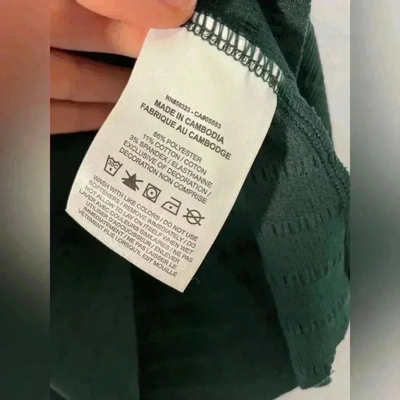 NIKE Yoga Dri Fit Knit Sleeveless Training Tank Top DM1642-397 Green Size Small - Picture 4 of 7